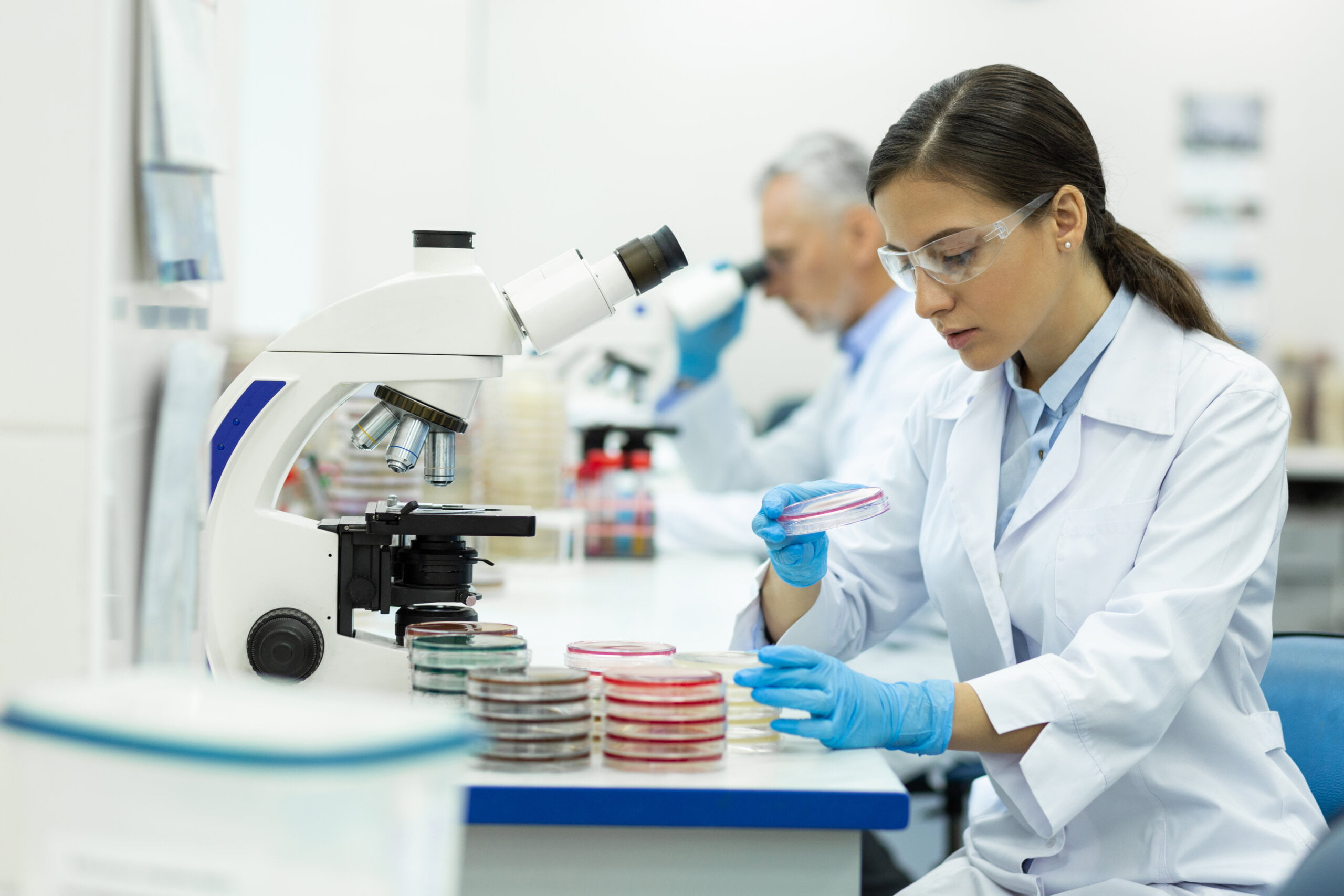 Antibacterial testing, choosing the right lab