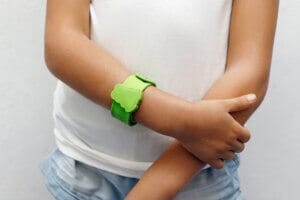 Mosquito repellent bracelets and methods to assess their efficiency