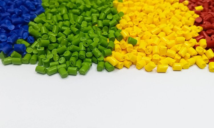 Colorful,Polymer,Masterbatch,Granules,Isolated,On,A,White,Background,For