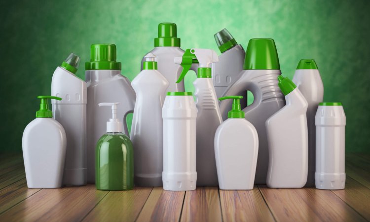 Natural,Green,Detergent,Bottles,Or,Containers.,Cleaning,Supplies,On,Green