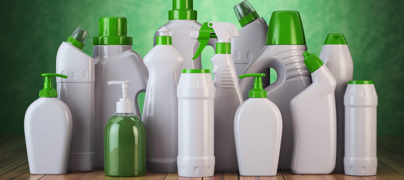 Natural,Green,Detergent,Bottles,Or,Containers.,Cleaning,Supplies,On,Green